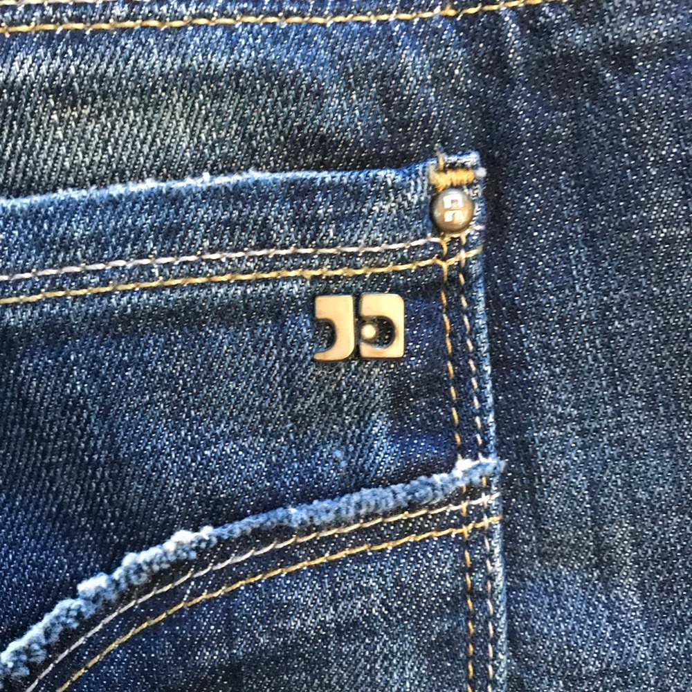 Joe’s Jeans The Best Friend Distressed High Cuffs - Picture 16 of 16